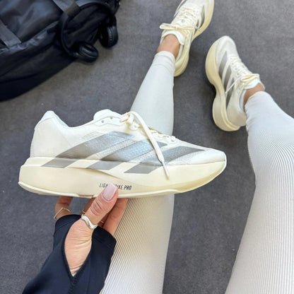 Tênis Feminino Adizero Evo SL Cinza