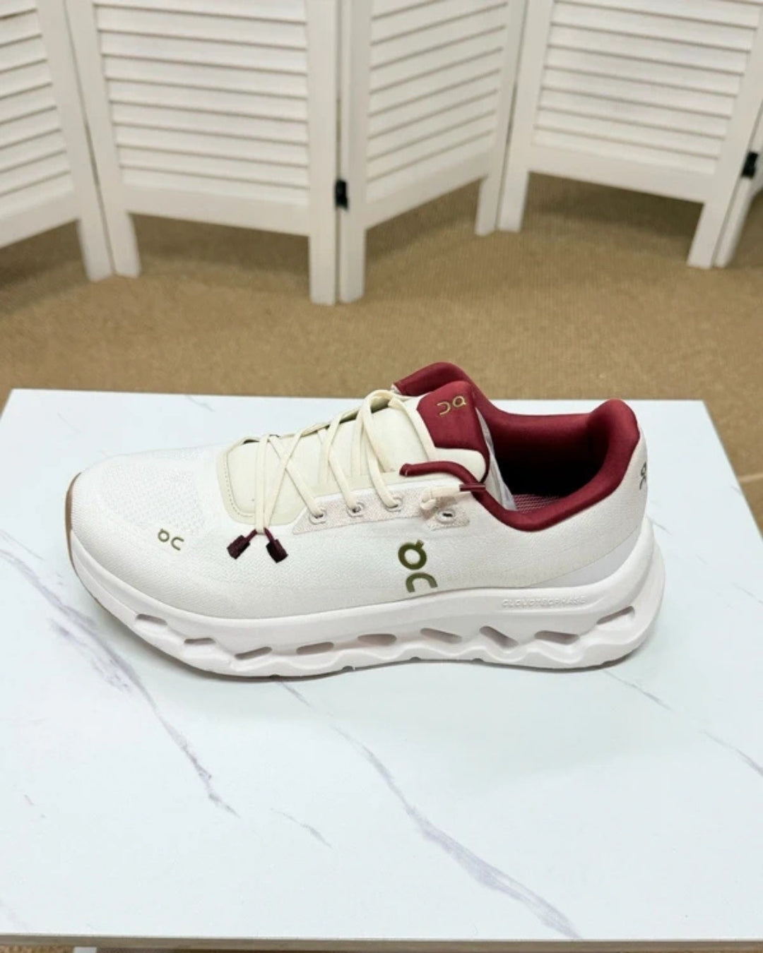 Tênis Feminino On Cloudtilt Branco e Vermelho + Brinde Especial + Frete Rápido