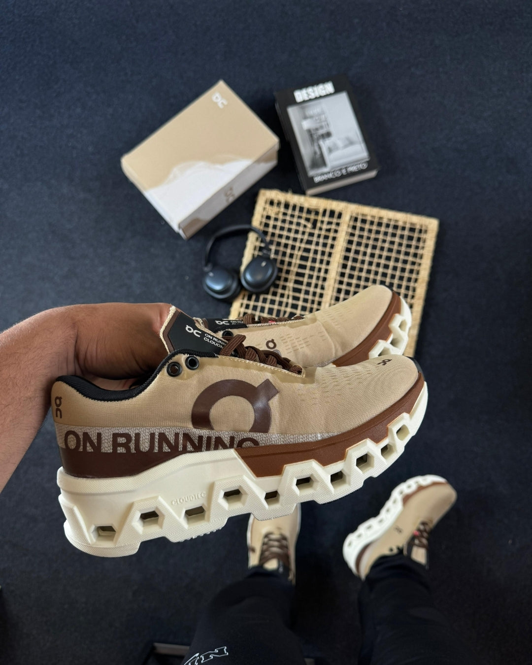 Tênis Masculino On Cloudmonster 2 Marrom