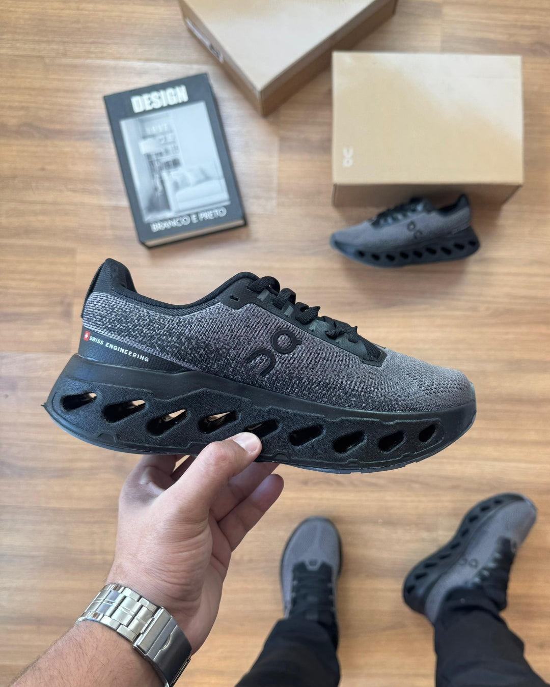 Tênis Masculino On Cloudsurfer Max Preto e Cinza + Frete Rápido + Brinde Exclusivo
