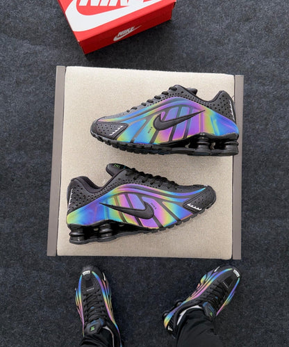 Tênis Masculino Nike R4 Holográfico