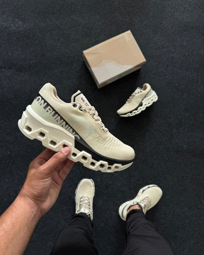 Tênis Masculino On Cloudmonster 2 Bege