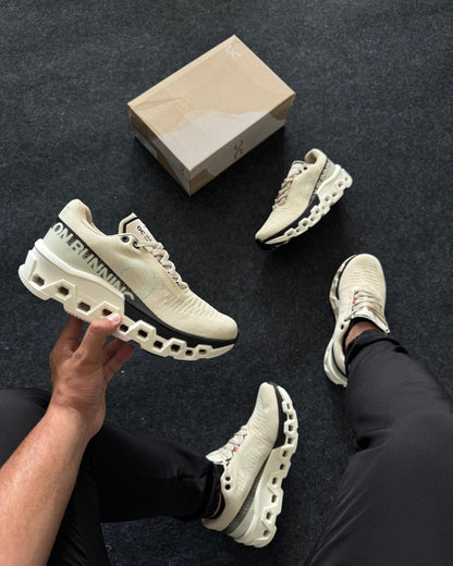 Tênis Masculino On Cloudmonster 2 Bege