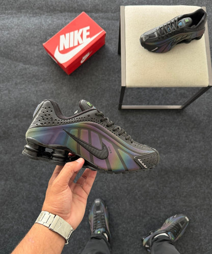 Tênis Masculino Nike R4 Holográfico